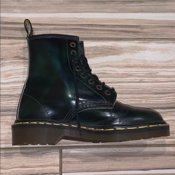 ❌SOLD❌ Vintage Dark Green and Black Dr. Martens - Picture 8 of 13